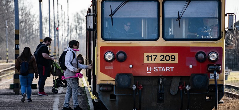 Tömegközlekedéssel mentek osztálykirándulni? Regisztrálnotok kell 