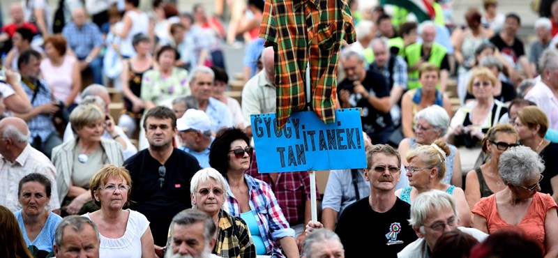 Több ezer ápolóval tüntettek együtt Pukliék