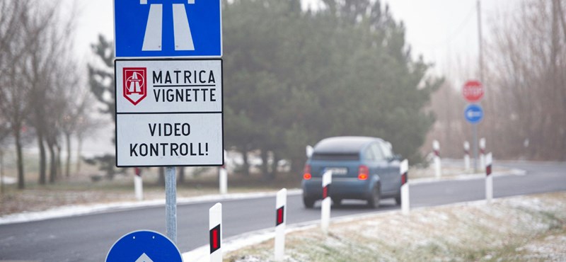 Péntektől lehet kapni a 2024-es autópálya-matricákat – nézze meg, hol lesznek új fizetős szakaszok