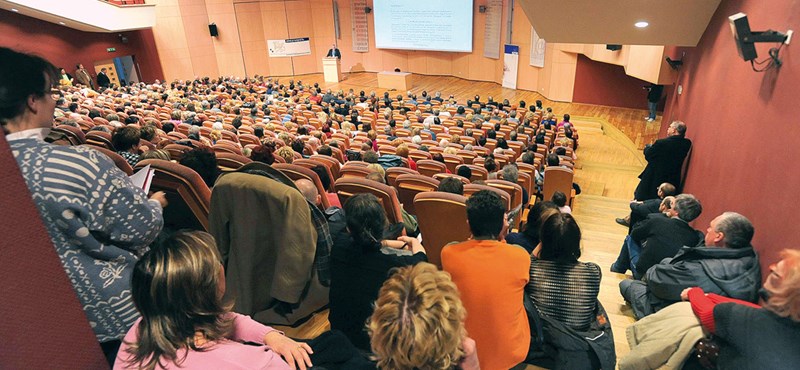 Dux: még ebben az évben elfogadhatja az új felsőoktatási törvényt a parlament