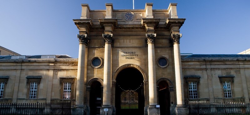 Las puertas de la educación superior británica y danesa también están cerradas para los estudiantes húngaros