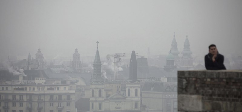 Párizs sem akar karbonadót az autókra és az ingatlanokra