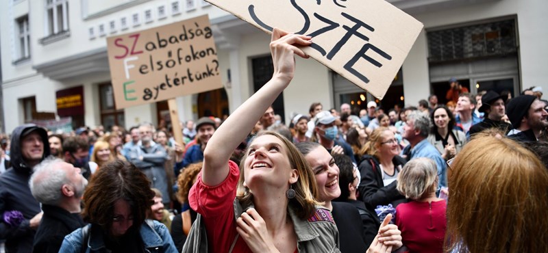 Pénteken ismét tüntetnek a Színművészeti hallgatói 