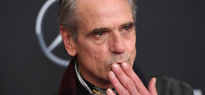 Jeremy Irons assumed new roles to renovate his castle
