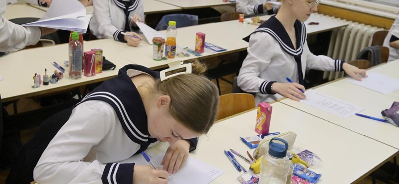 „Szerintem meglesz az ötös”- bár voltak meglepetések, a diákok szerint jól sikerült az emelt szintű magyarérettségi
