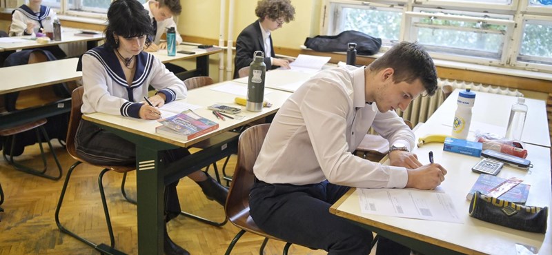 Itt vannak a matekérettségi 13-15. feladatainak megoldásai