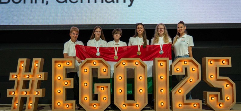 Hatalmas sikert értek el a magyar diákok az Európai Lány Informatikai Diákolimpián