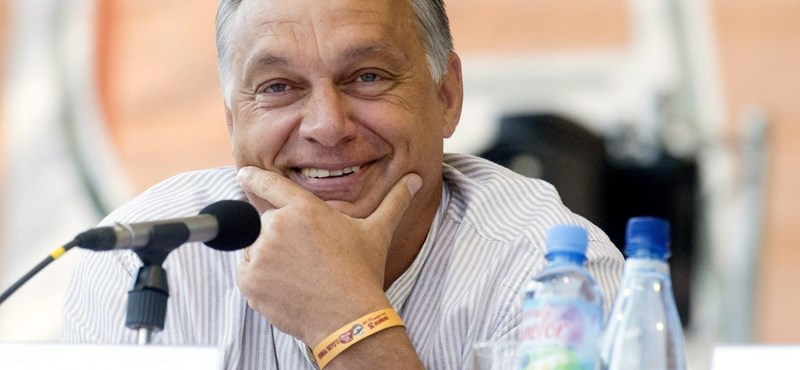 Busásan megfizették az Orbán Viktort tankönyvbe foglaló írókat