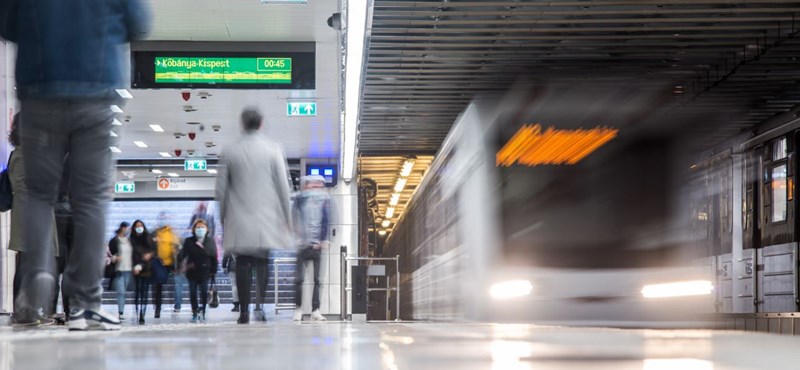 Történelemóra a föld alatt: kiállítás nyílt a budapesti metrón