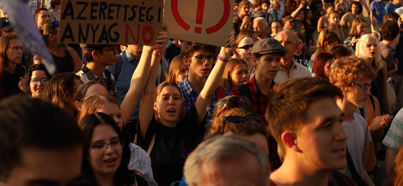 aHang: újfent látszik, hogy a kormány megpróbál kitáncolni a pedagógusok valódi béremeléséből