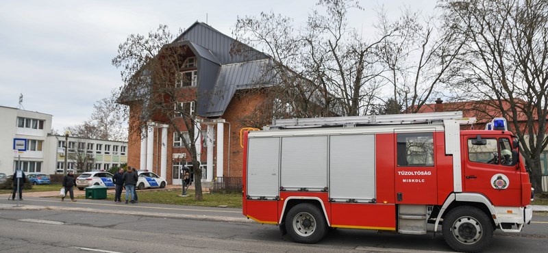 Bombariadó van egy tiszaújvárosi technikumban