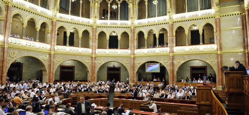 Még mindig alig vannak nők a parlamentben