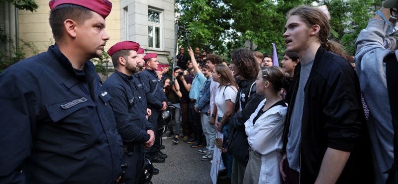 Hivatalos személy elleni erőszakkal gyanúsítják az Egységes Diákfront egyik tagját