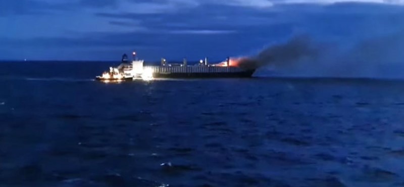 One day ago, the cargo of a cargo ship caught fire off the coast of Sweden