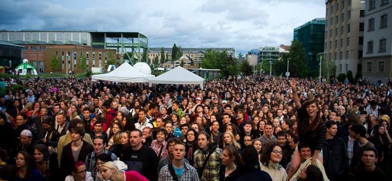 Külföldön is lehet magyar nyelvű diplomát szerezni ingyen