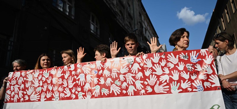 Levegőt! – országos demonstrációt tartottak a státusztörvény és a rendőri erőszak ellen