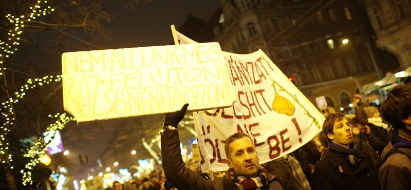 Középiskolások nézeteit jegyzőkönyvezik a tüntetésekről