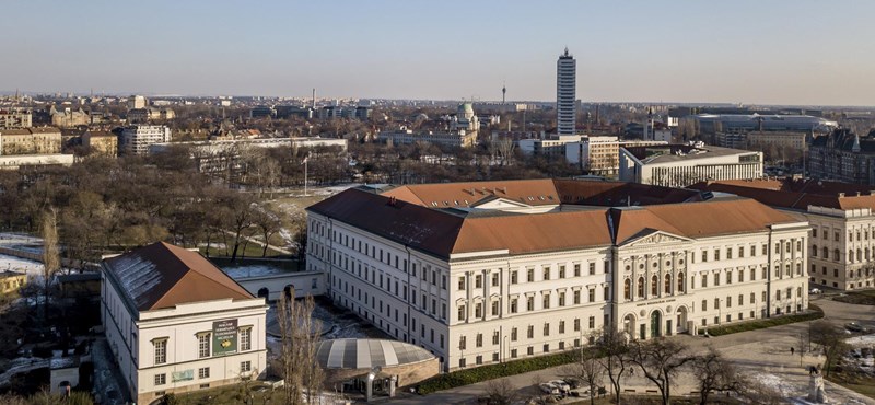 Több hétre bezár a közszolgálati egyetem több kollégiuma, maximum 18 fok lesz az épületekben