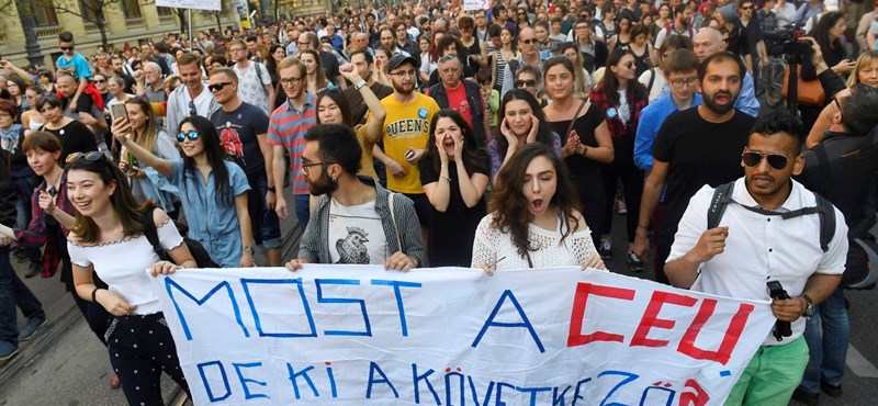 Újabb többezres demonstráció lesz ma Budapesten a lex CEU miatt, itt vannak a részletek