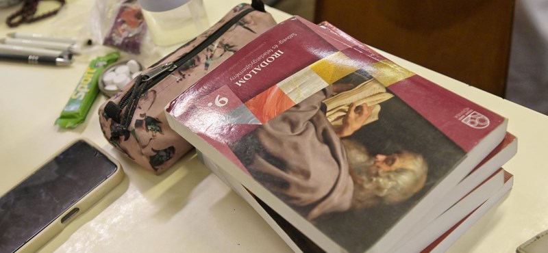 "Csemege azoknak, akiknek van irodalmi érdeklődése" - így látja a magyarérettségi második részét a szaktanár