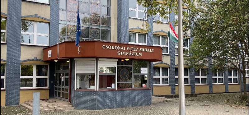 17 éves diákjával akart egy ágyban aludni egy debreceni tanár az olaszországi kiránduláson, a tanulók léptek közbe