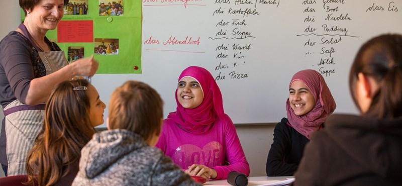 Navracsics Tibor EU-biztos szerint több menekült diákot kell befogadni