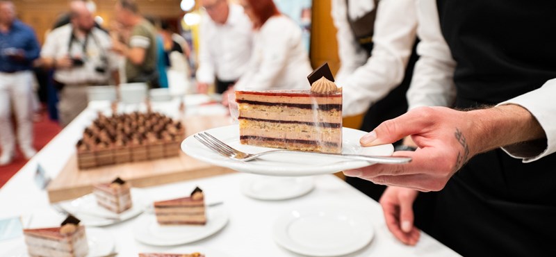 The Naughty Plum Prince became Hungary's Cake this year