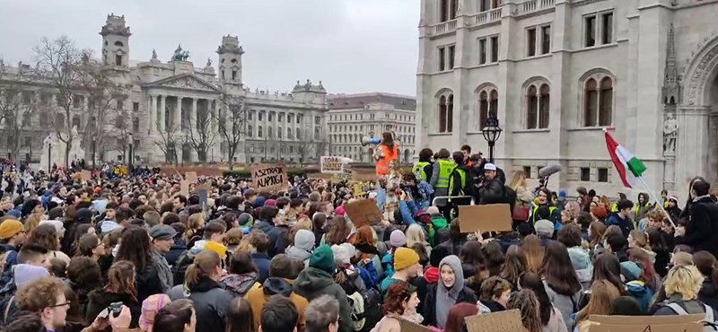 Kiderült, hogy melyik nap döntenek a státusztörvényről