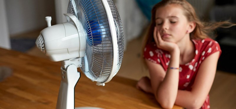 Vihetnek a szülők ventilátorokat, mobil klímákat a forró iskolákba?
