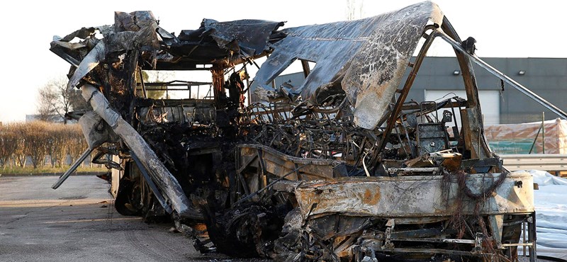 Buszbaleset: a sofőr az egyik sérült, vádat emeltek ellene