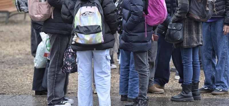 A bombariadók miatt elhalaszthatják a központi írásbeli felvételi dolgozatok megtekintését az iskolákban