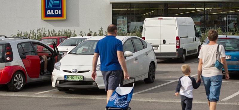 274 ezer forintot fizet egyetemista-főiskolás gyakornokainak az Aldi