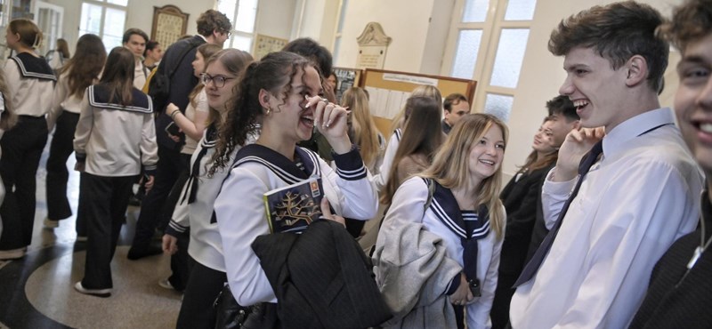 Elkezdődött a matekérettségi - kövessétek velünk ma is percről percre az Eduline-on