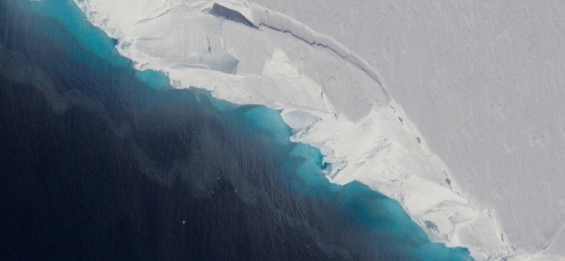 A dramatic change was observed in Antarctica, and the day of destruction in the glacier