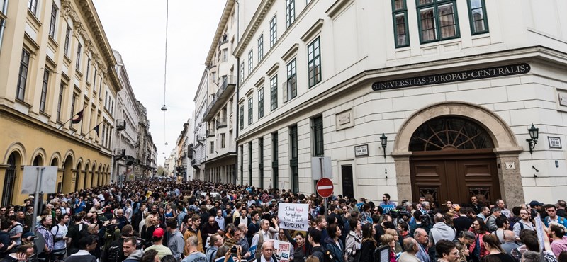 Nem csak Budapesten tüntetnek holnap a CEU-ért