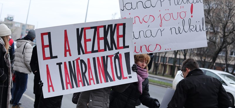 Több mint száz iskolában ülősztrájkoltak a diákok, máshol nyolc napra megtagadják a munkát a tanárok