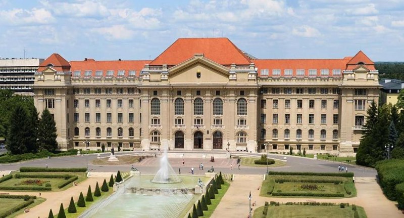 Trónfosztás a QS legfrissebb rangsorában: már nem az ELTE az első a magyar egyetemek között