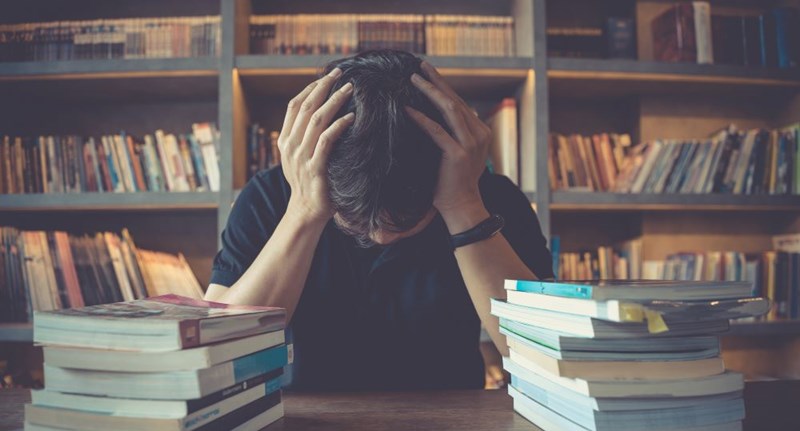 „Pofátlanul alacsony ösztöndíjak és a megbecsülés hiánya” – Reddit felhasználók válaszoltak arra, miért nem jött be nekik az egyetemi élet