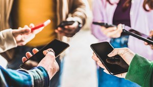 Nem nagyon tarthatták be egyes iskolák a telefontilalomra vonatkozó rendeletet